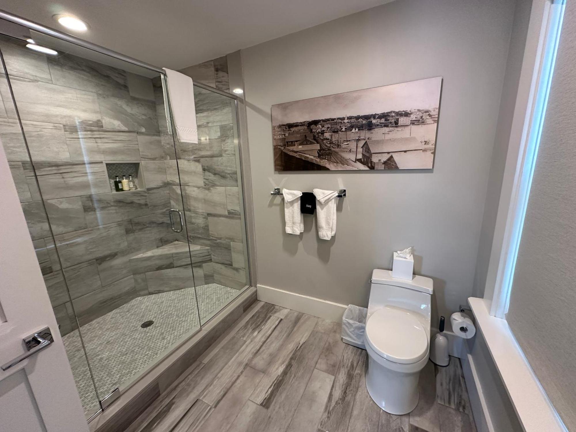 Entire Modern 7 Unit 7 Bath Boutique Inn Νιούπορτ Εξωτερικό φωτογραφία