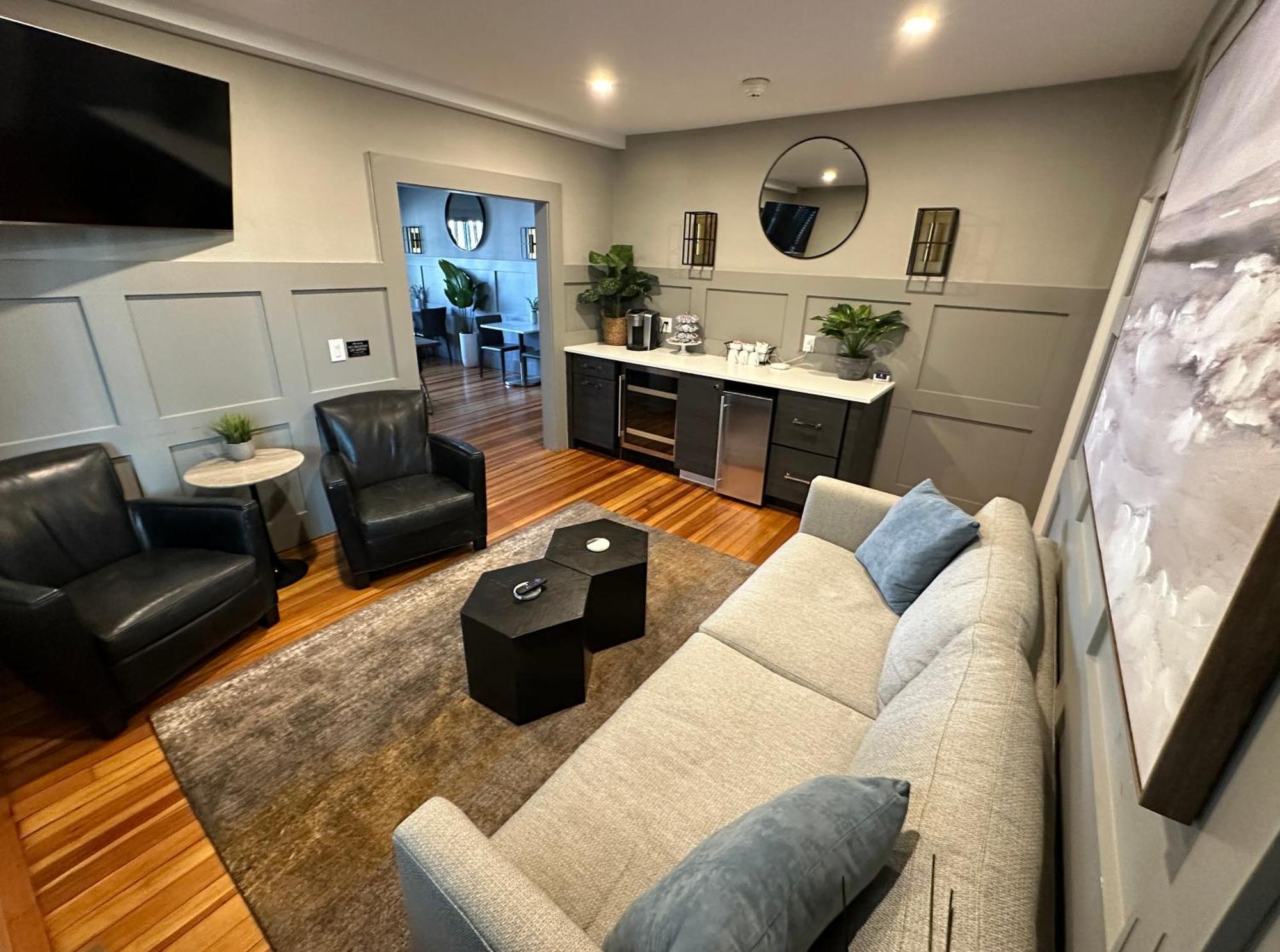 Entire Modern 7 Unit 7 Bath Boutique Inn Νιούπορτ Εξωτερικό φωτογραφία