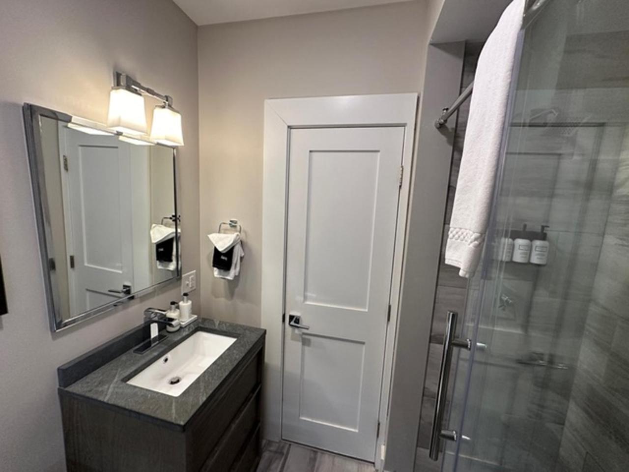 Entire Modern 7 Unit 7 Bath Boutique Inn Νιούπορτ Εξωτερικό φωτογραφία
